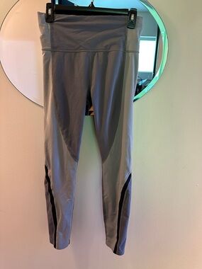 Athleta Light Gray High-Rise Performance Leggings with Black Panels